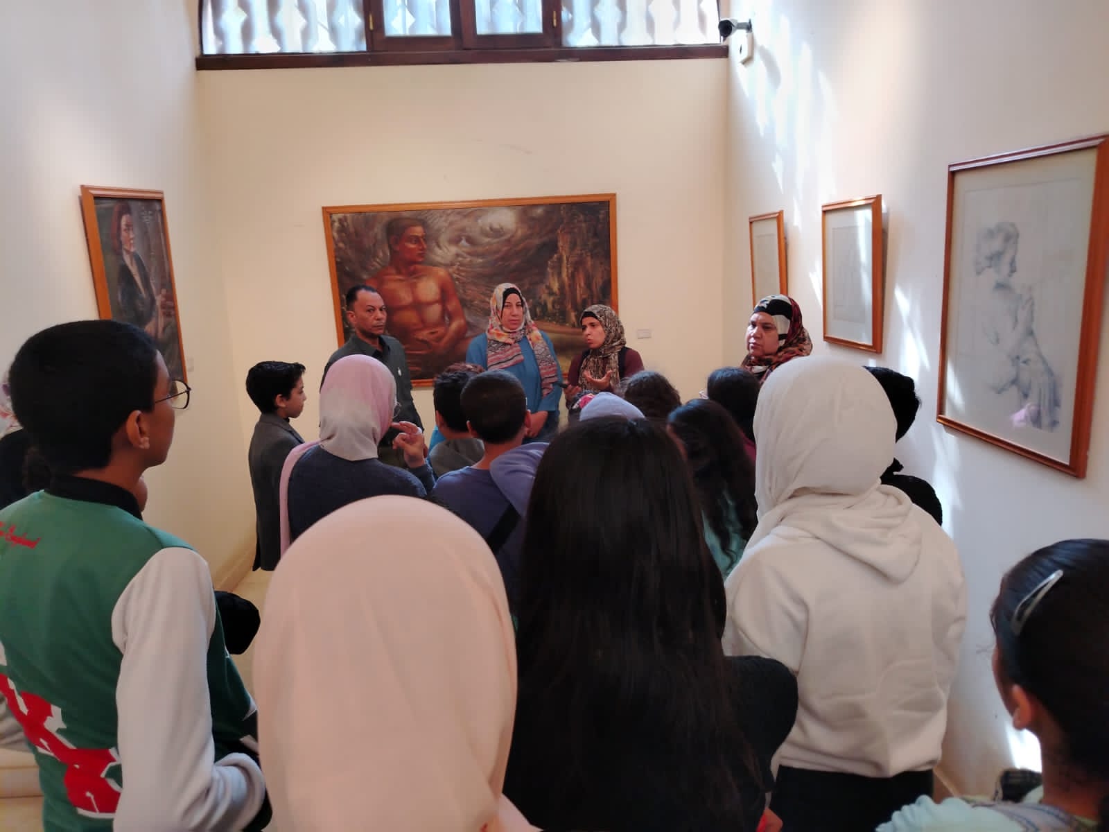 أتوبيس الفن الجميل ينظم جولات متنوعة للأطفال بمتحف محمود مختار 
